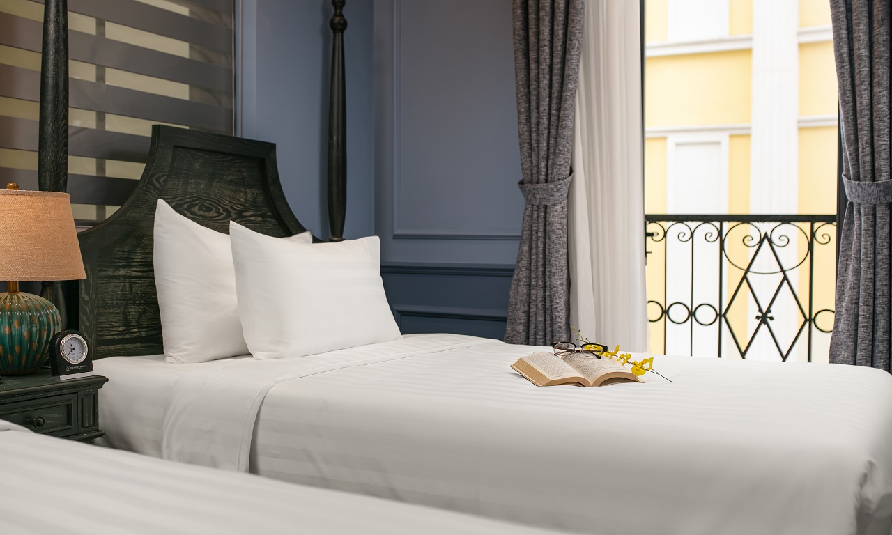DELUXE TWIN ROOM